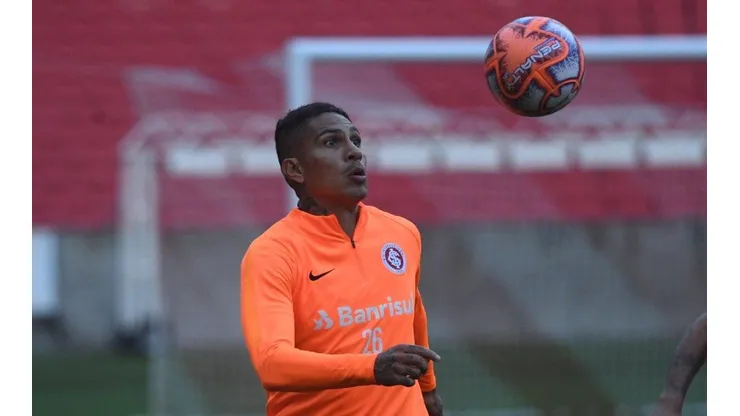 Guerrero buscará consagrarse en Brasil y será titular con el Inter