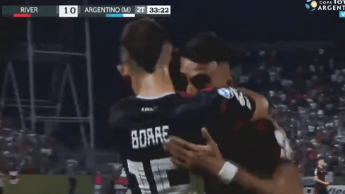 Borré puso un centro perfecto y Matías Suárez sentenció el partido para River