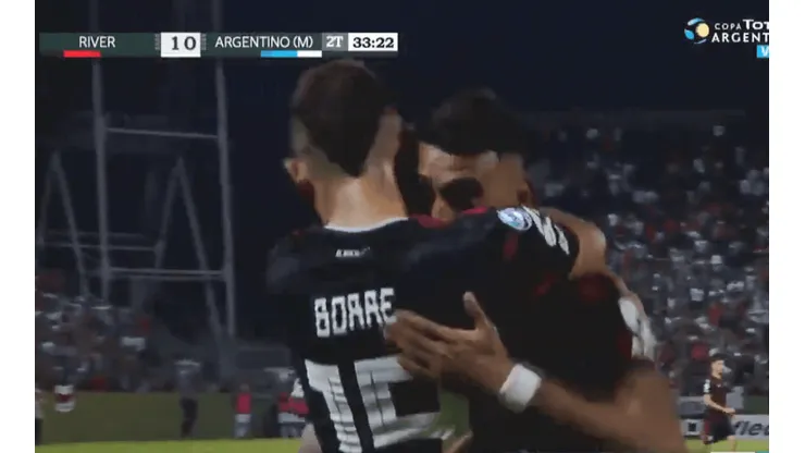 Borré puso un centro perfecto y Matías Suárez sentenció el partido para River