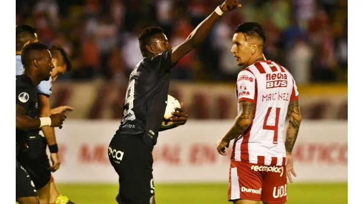 Cabeza festeja su gol. (Foto: Marcador)