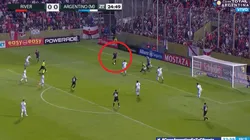 El arquero salió lejos y Borré le pegó sin ángulo para el 1-0 de River