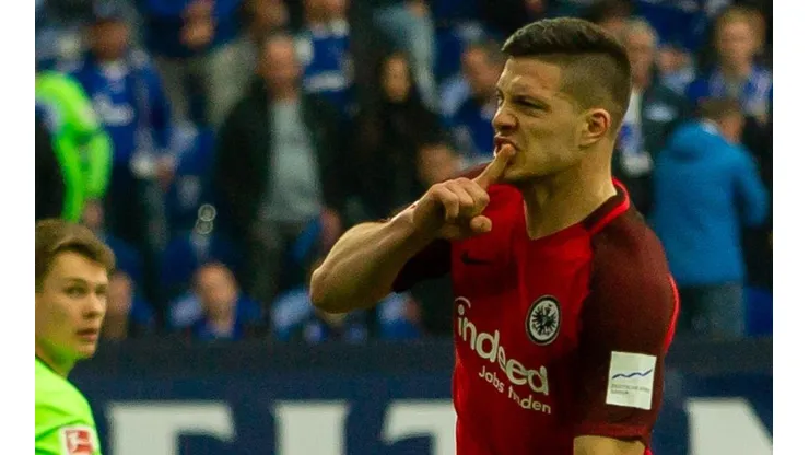 Luka Jovic no será de Barcelona ni de Real Madrid