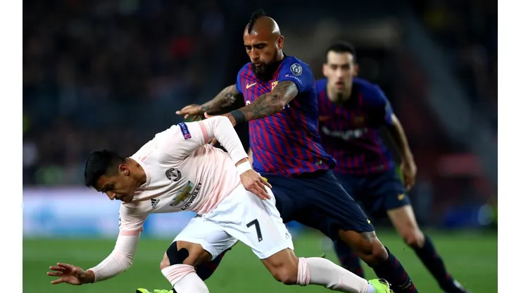 Foto de Arturo Vidal con Alexis Sánchez.