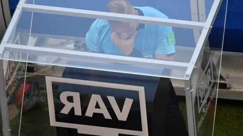 Néstor Pitana y el VAR en el Mundial.