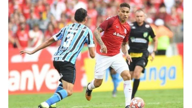 ¡Lo destrozaron en las redes! hinchas criticaron a Paolo Guerrero luego de su partido ante Gremio