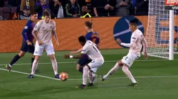 Respira el United: el árbitro cobró penal para Barcelona, fue al VAR y dio marcha atrás