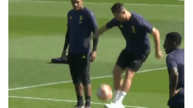 ¿Nervioso? Cristiano Ronaldo tiró mucha magia antes de jugar por Champions League