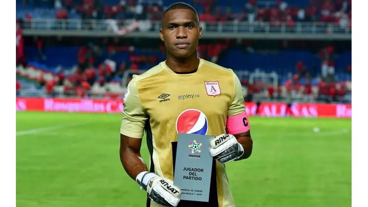 Carlos Bejarano, arquero del América