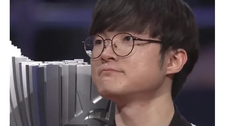 Faker se emocionó hasta las lágrimas luego de ganar la LCK y recordó a sus antiguos compañeros de SKT