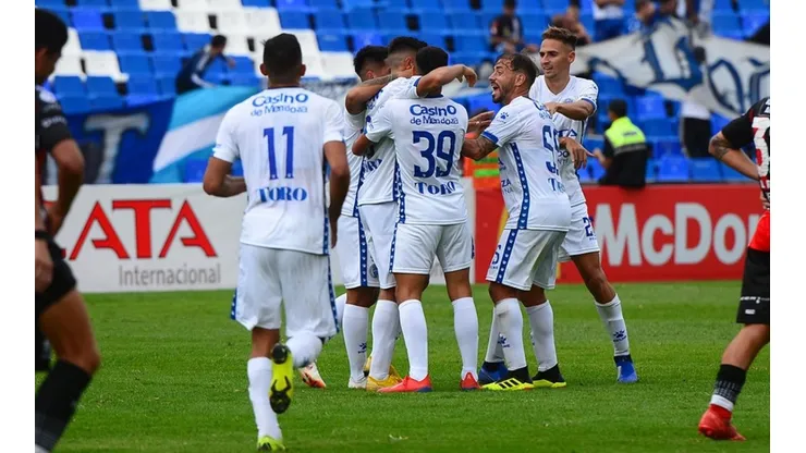 Patronato vs Godoy Cruz por la Copa de la Superliga.
