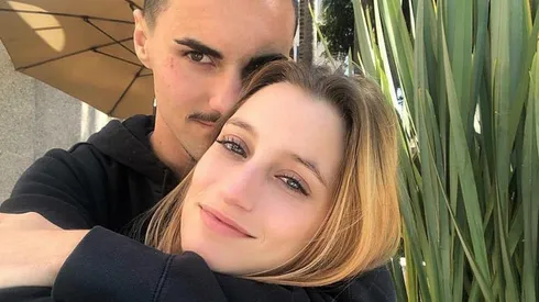 Linda foto de Eustáquio con su novia.