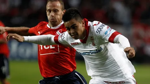 Gonzalo Martínez con la camiseta de Huracán.