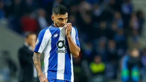 Ahora, Corona sí se lesionó con el Porto...