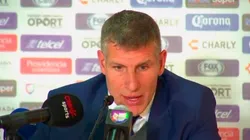 Palermo en conferencia de prensa.