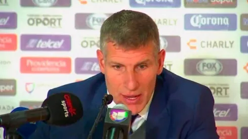 Palermo en conferencia de prensa.