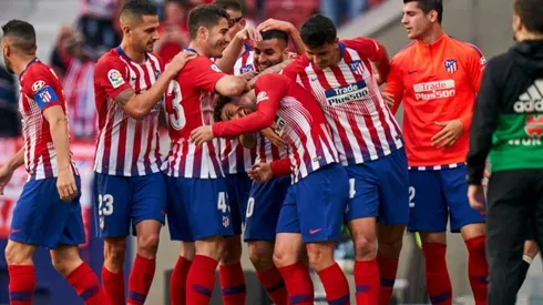 Atlético Madrid ganó de la mano de Griezmann y quedó a 9 del Barcelona
