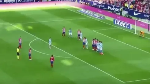 A veces sí se parece a Messi: el golazo de Griezmann de tiro libre