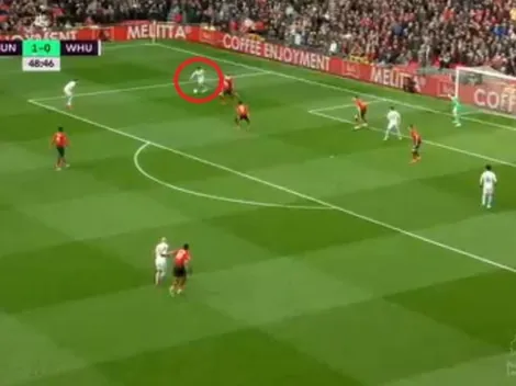 Lanzini asistió como con la mano y West Ham se lo empató a Manchester United