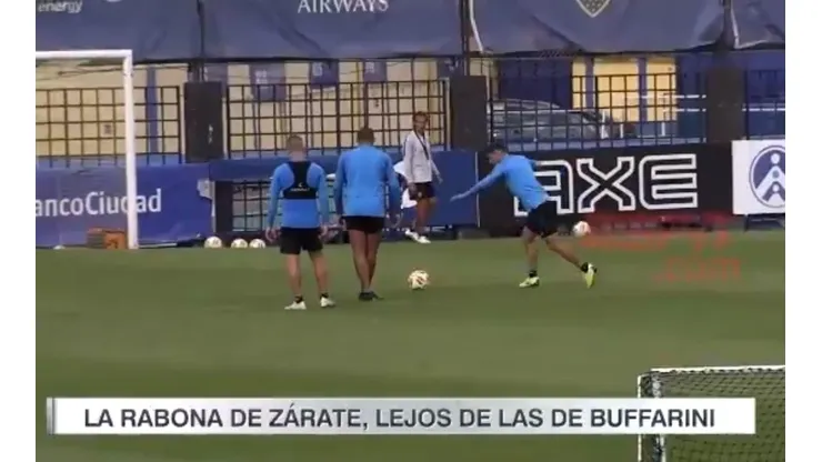 Zárate intentó superar a Buffarini, quiso hacer gol de rabona pero terminó en el piso