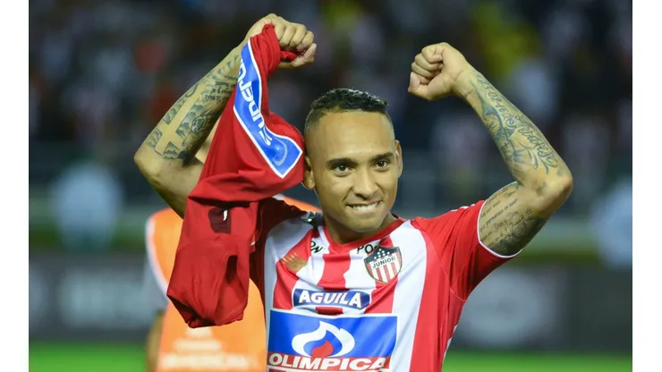 Jarlan Barrera con la camiseta de Junior.