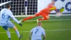 La costumbre de Barovero: atajó un penal en un partido clave