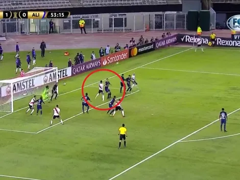 Solo como Adán sin Eva: Martínez Quarta cabeceó sin marca y puso el 2 a 0 de River