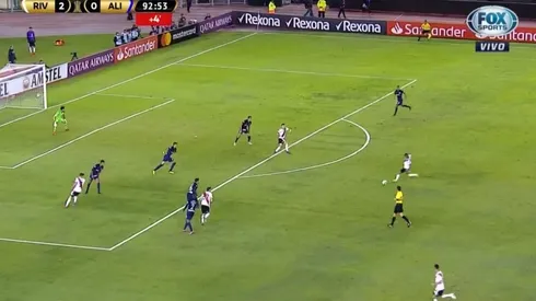 Golazo de De La Cruz.