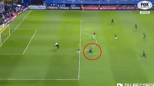 Foto de Mauro Zarate en su gol.