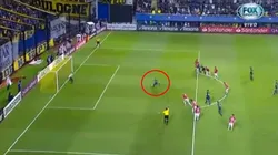 Benedetto le pidió el penal a Tevez, el Apache lo dejó y el Pipa le rompió el arco