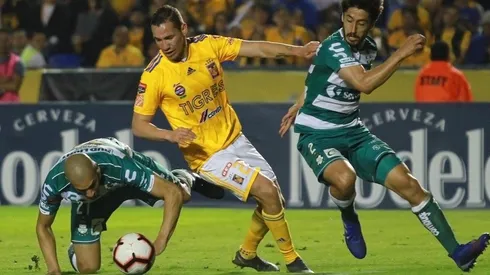 Santos Laguna vs Tigres UANL (Jam Media)