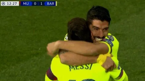 Suárez marcó en Old Trafford de un pase genial de Messi y rompió su maldición