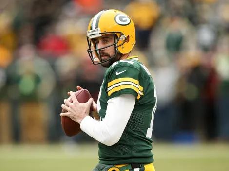 Aaron Rodgers reveló que jugó toda la temporada con una pierna fracturada