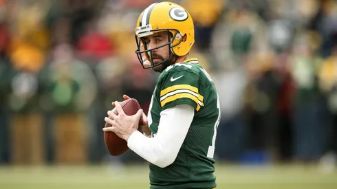 Aaron Rodgers reveló que jugó toda la temporada con una pierna fracturada