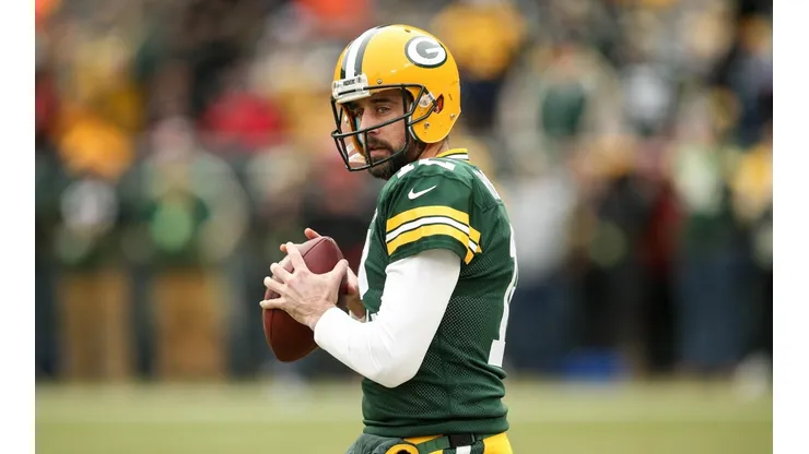 Aaron Rodgers reveló que jugó toda la temporada con una pierna fracturada