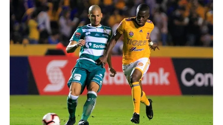 Santos Laguna vs Tigres UANL (Foto: Jam Media)