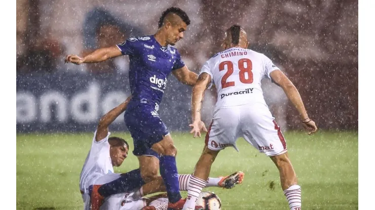 Cruzeiro vs Huracán por la Copa Libertadores.