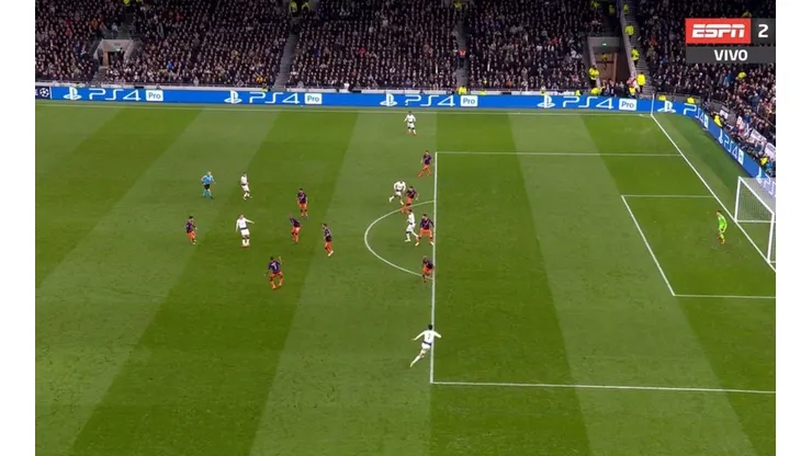 ¿Fue offside? Son evitó que se vaya el balón, sacó a bailar a Delph y metió gol para Tottenham