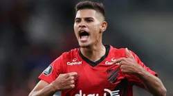 Más líder que nunca: Atlético Paranaense le ganó a Tolima y puso un pie en octavos