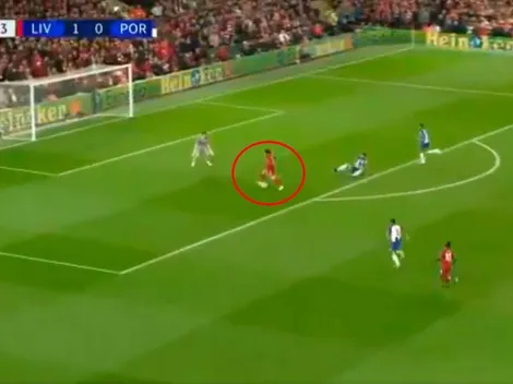 Lo asustó Iker: le regalaron el balón a Salah, quedó mano a mano con Casillas y definió muy mal