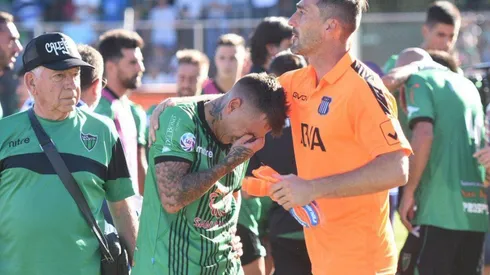 Caranta consuela a Nazareno Solís, su excompañero en 'La T'.