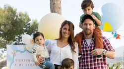 Leo subió la foto más tierna de la familia Messi y Antonella Roccuzzo le comentó: "Los amo tanto"