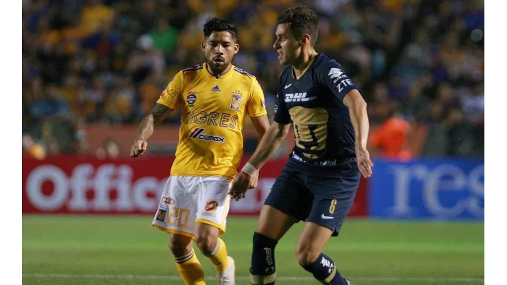 Aquino jugó mal contra Pumas y en las redes ya piden por... ¡su exnovia!