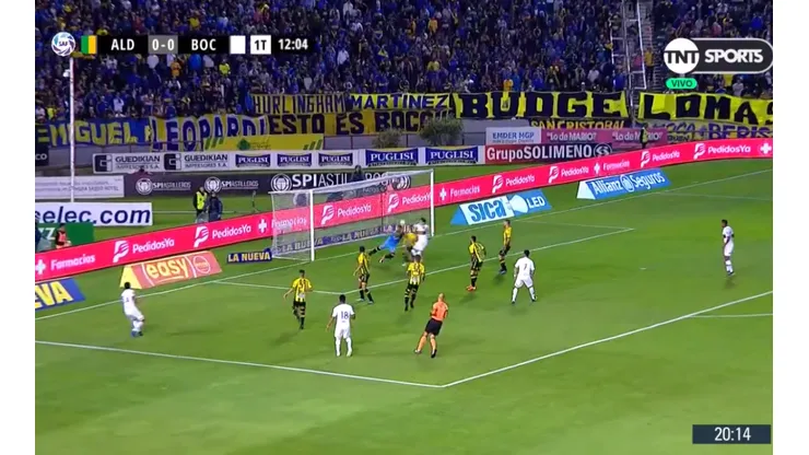 El arquero despejó mal, a Zárate le cayó un regalo desde el cielo y Boca puso el 1-0