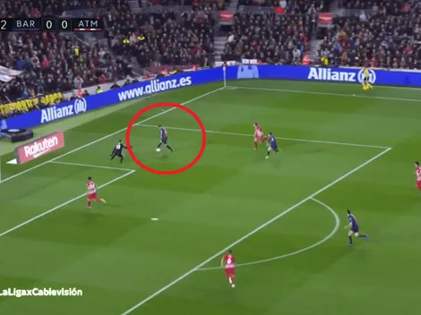 Por mucho menos lo mataron a Benedetto: el fallido de taco de Suárez para asistir a Messi