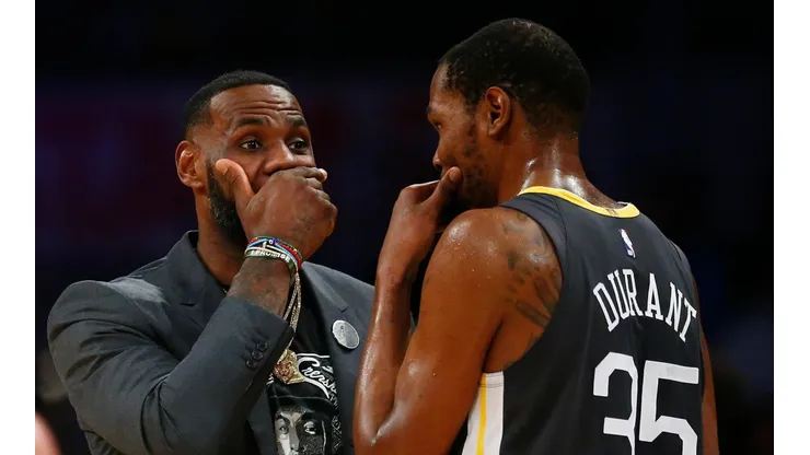 LeBron ya empezó a reclutar a Kevin Durant para que se le una en los Lakers