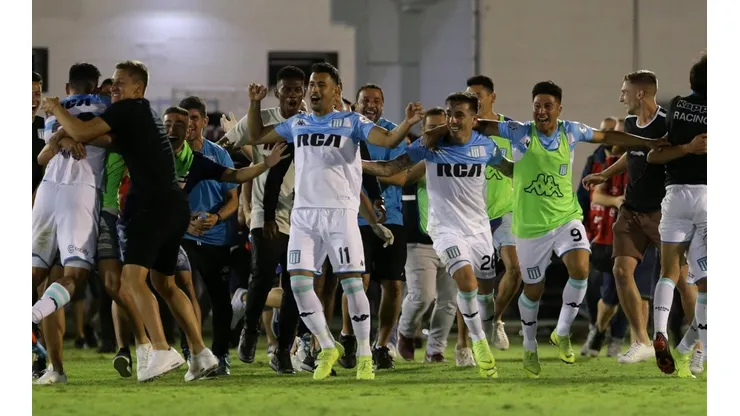 Foto de los jugadores de Racing en el final.
