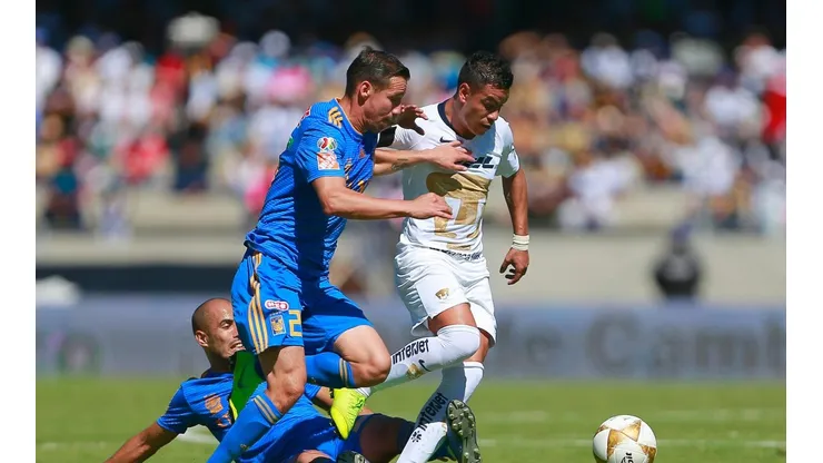 Dueñas ya calienta la previa de Tigres - Pumas