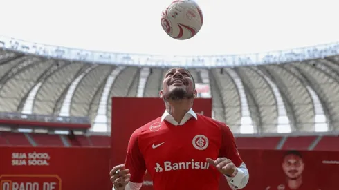 Paolo Guerrero en su presentación en Inter.