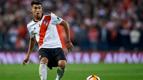 Exequiel Palacios con la camiseta de River.