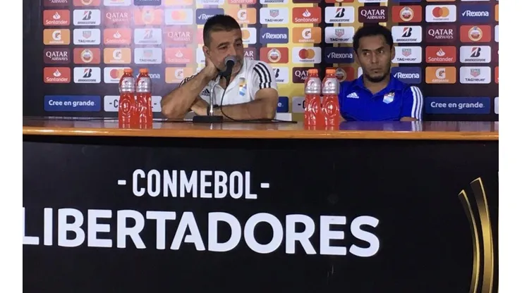 Claudio Vivas reconoció que es el máximo responsable de la derrota de Cristal en la Libertadores